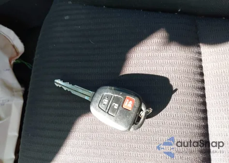 2016 Toyota Rav4 Le z USA, uszkodzony, nr VIN JTMBFREV7GJ078585